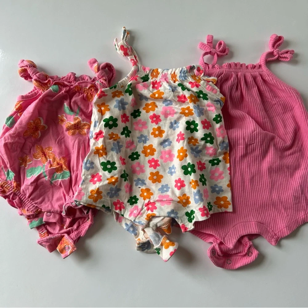 Three Old Navy Bubble Rompers Girls 0-3 months Pink Floral Ribbed Summer
